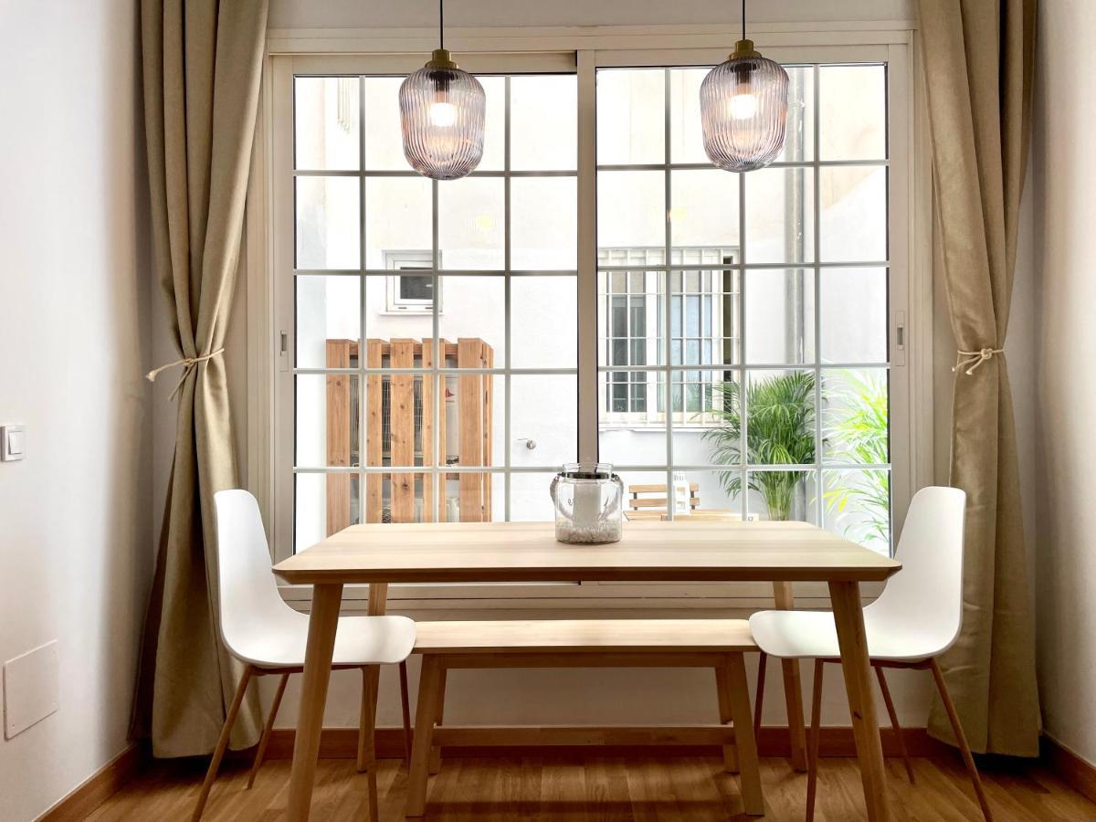 Encantador Apartamento Con Patio Malaga Exterior photo