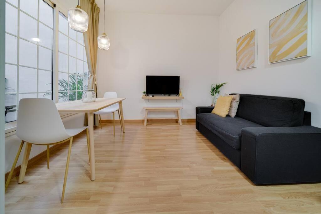 Encantador Apartamento Con Patio Malaga Exterior photo