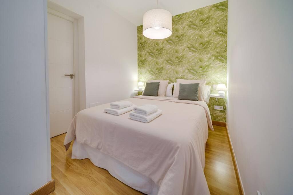 Encantador Apartamento Con Patio Malaga Exterior photo