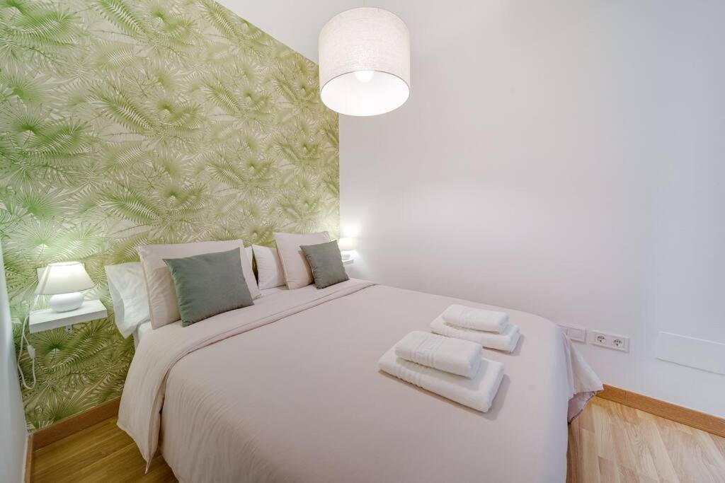 Encantador Apartamento Con Patio Malaga Exterior photo