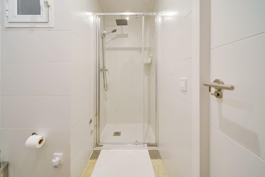 Encantador Apartamento Con Patio Malaga Exterior photo